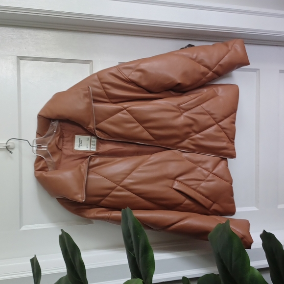 Abercrombie & Fitch Jackets & Blazers - L Abercrombie vegan leather coat
